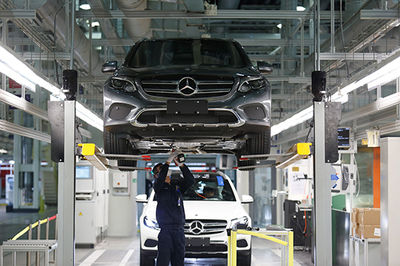 長期停產(chǎn)導(dǎo)致巨額虧損，北京奔馳向政府申請?zhí)崆皬?fù)產(chǎn)以挽救汽車銷售
